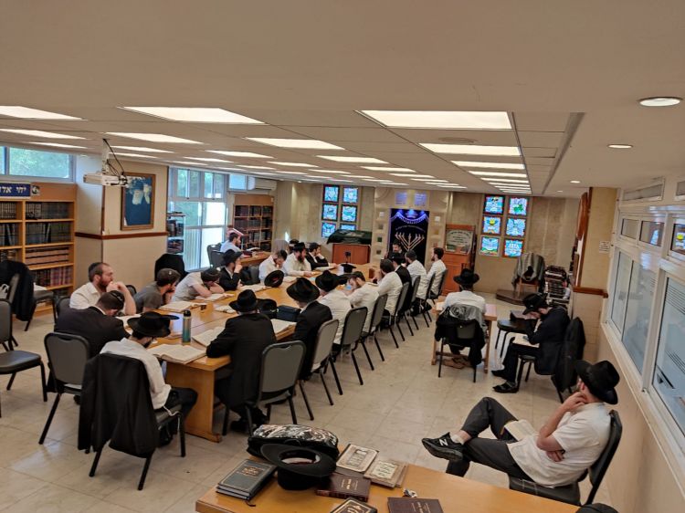 תמונת היום: דבר מלכות עם הרב יוסי גינזבורג בישיבת תות"ל רמת אביב